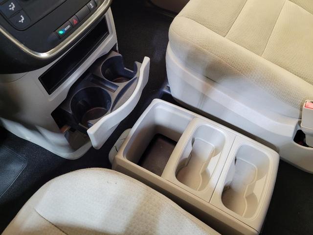 Photo of 2014 Bright White Clearcoat Dodge Grand Caravan