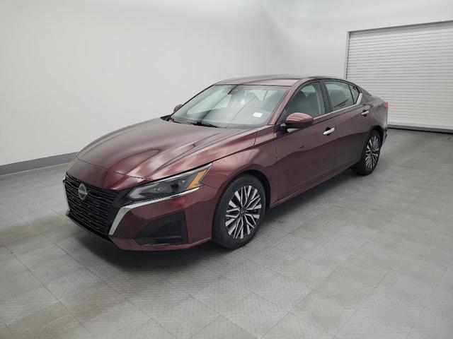 Photo of 2023 Red Nissan Altima