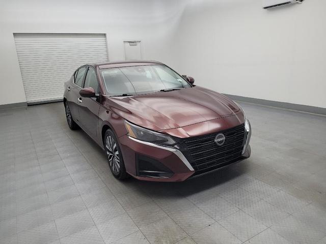 Photo of 2023 Red Nissan Altima