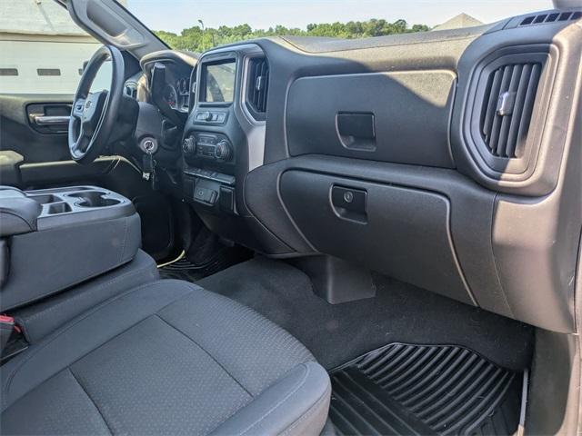 Photo of 2019 Black Chevrolet Silverado 1500