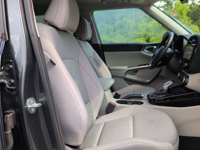Photo of 2023 Gray Kia Soul