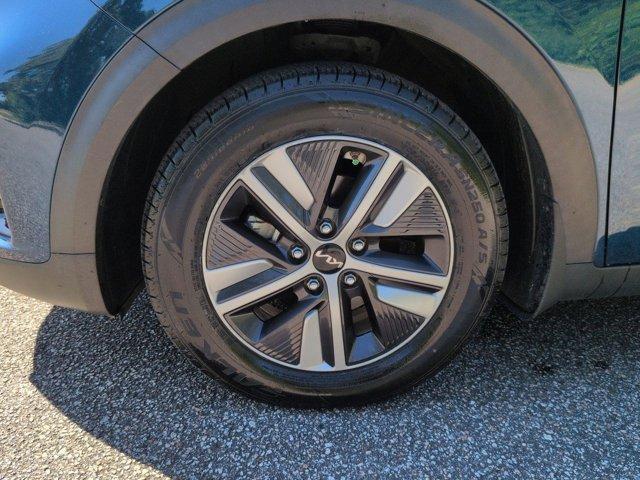 Photo of 2022 Blue Kia Niro