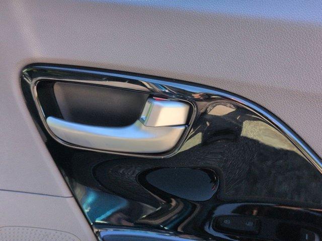 Photo of 2022 Blue Kia Niro