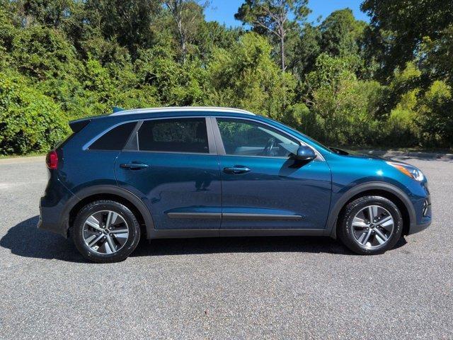 Photo of 2022 Blue Kia Niro