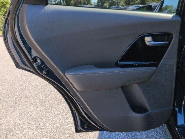 Photo of 2022 Blue Kia Niro