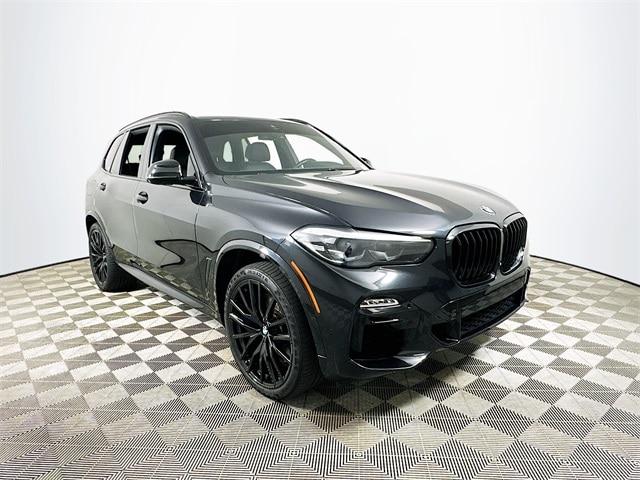 Photo of 2020 Black Sapphire Metallic BMW X5