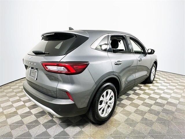 Photo of 2024 CARBONIZED GRAY METALLIC Ford Escape