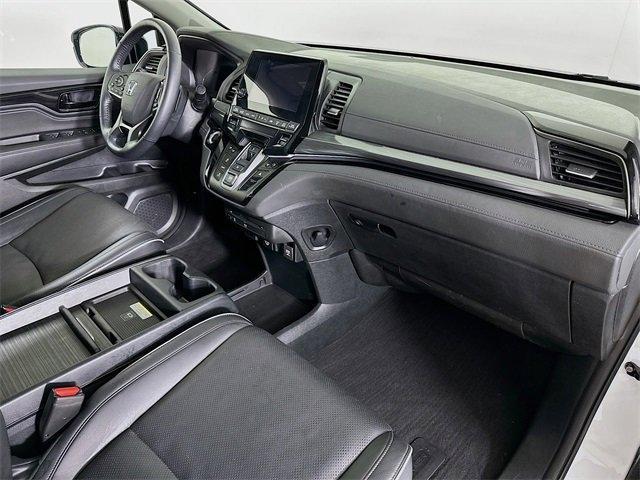 Photo of 2024 Platinum White Pearl Honda Odyssey
