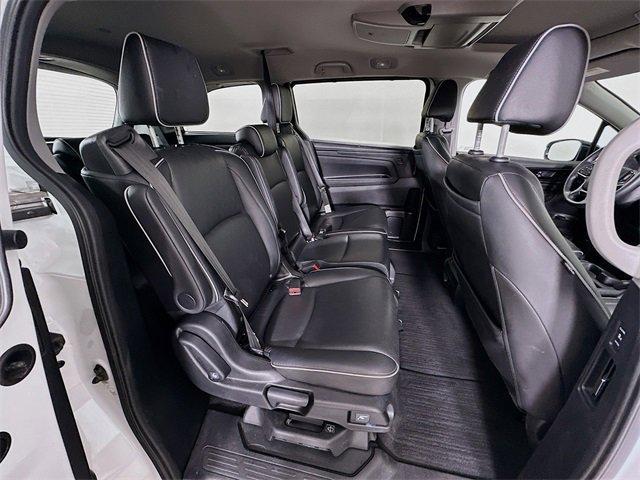 Photo of 2024 Platinum White Pearl Honda Odyssey