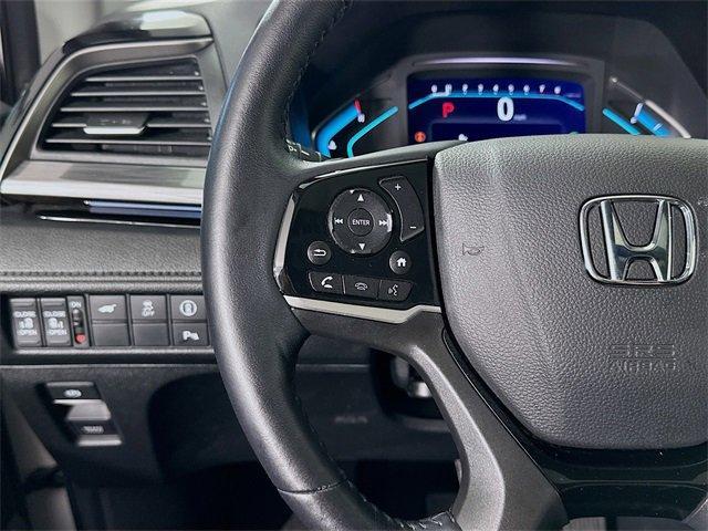 Photo of 2024 Platinum White Pearl Honda Odyssey