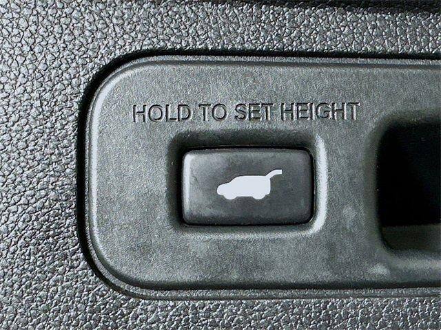 Photo of 2024 Platinum White Pearl Honda Odyssey