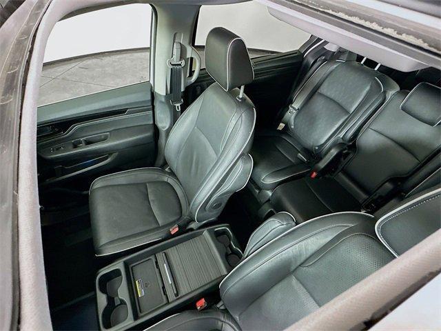 Photo of 2024 Platinum White Pearl Honda Odyssey