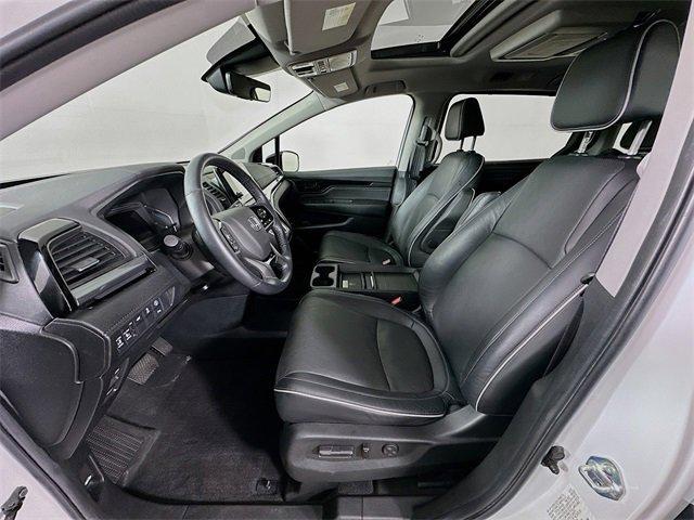 Photo of 2024 Platinum White Pearl Honda Odyssey