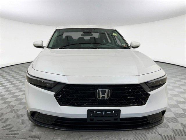 Photo of 2025 Platinum White Pearl Honda Accord