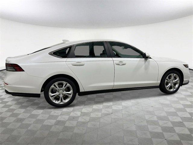 Photo of 2025 Platinum White Pearl Honda Accord