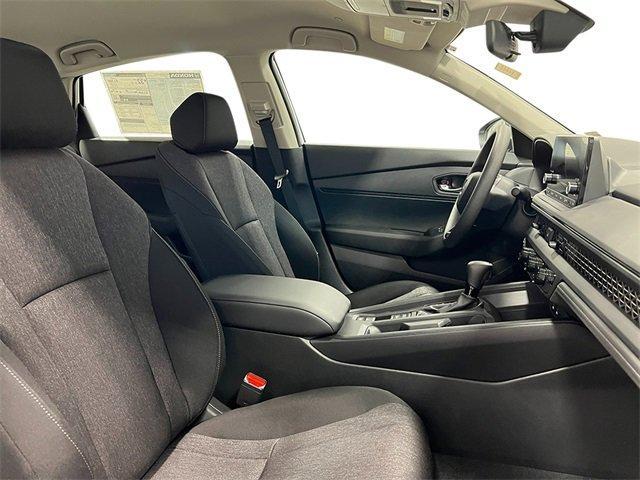 Photo of 2025 Platinum White Pearl Honda Accord