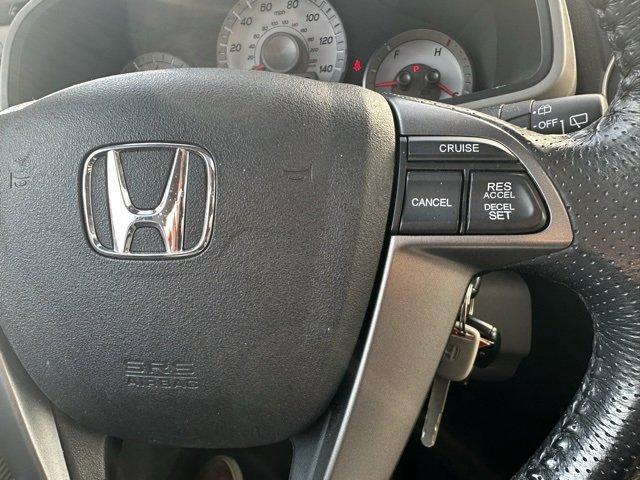 Photo of 2015 Taffeta White Honda Pilot