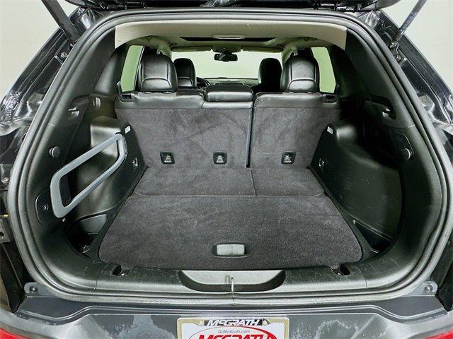 Photo of 2018 Diamond Black Jeep Cherokee