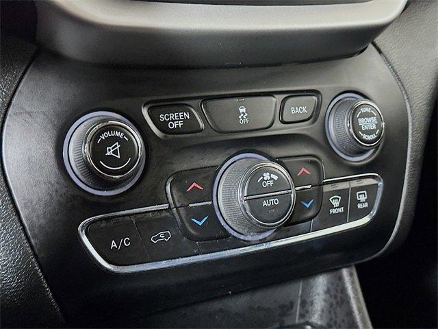 Photo of 2018 Diamond Black Jeep Cherokee