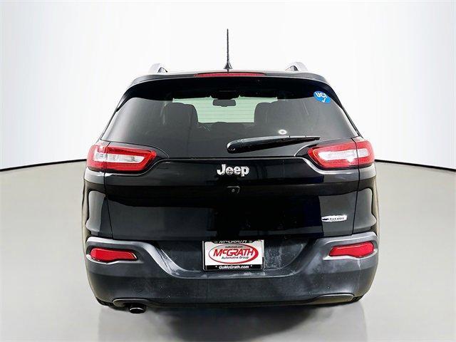 Photo of 2018 Diamond Black Jeep Cherokee