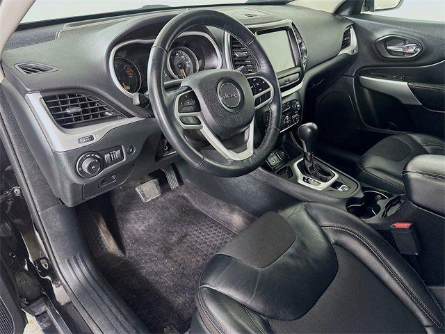 Photo of 2018 Diamond Black Jeep Cherokee