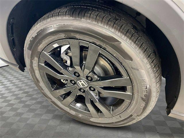 Photo of 2026 Urban Gray Pearl Honda HR-V