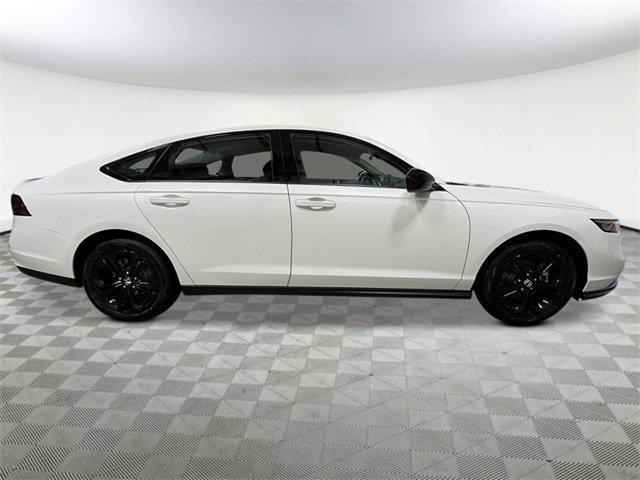 Photo of 2025 Platinum White Pearl Honda Accord