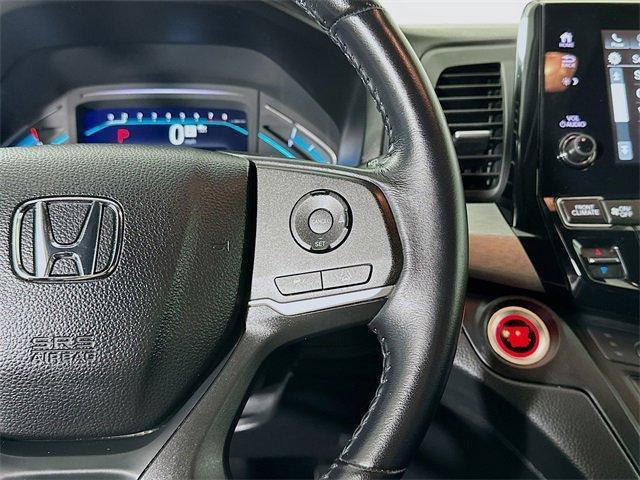 Photo of 2024 Crystal Black Pearl Honda Odyssey