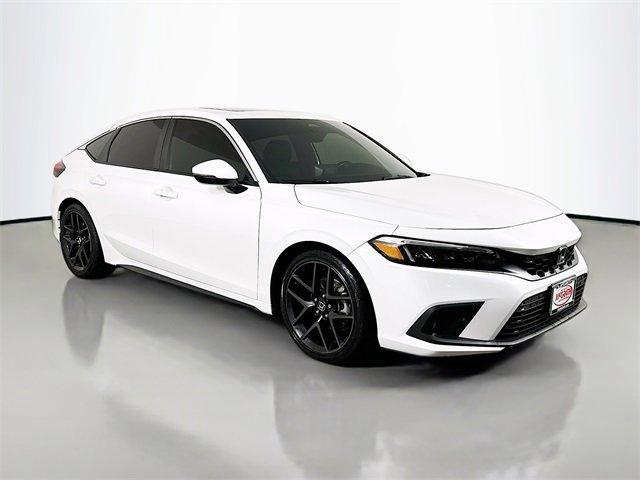Photo of 2023 Platinum White Pearl Honda Civic
