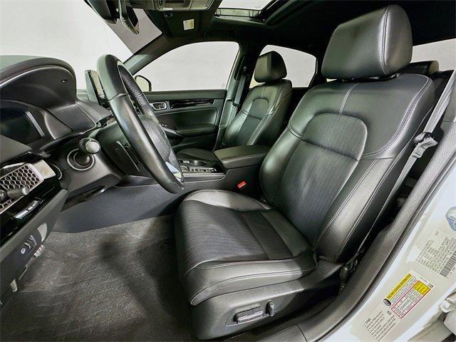 Photo of 2023 Platinum White Pearl Honda Civic