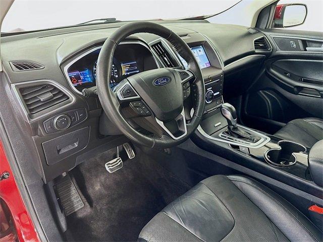 Photo of 2016 Ruby Red Metallic Ford Edge