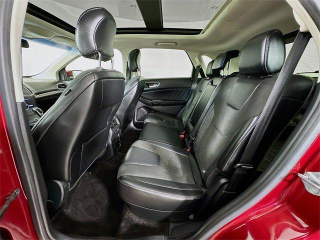 Photo of 2016 Ruby Red Metallic Ford Edge