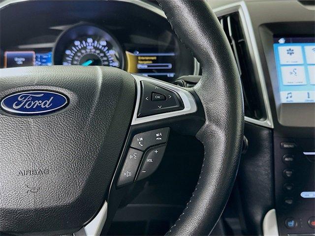 Photo of 2016 Ruby Red Metallic Ford Edge
