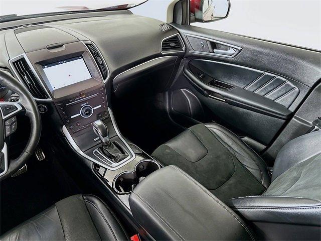 Photo of 2016 Ruby Red Metallic Ford Edge