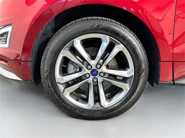 Photo of 2016 Ruby Red Metallic Ford Edge