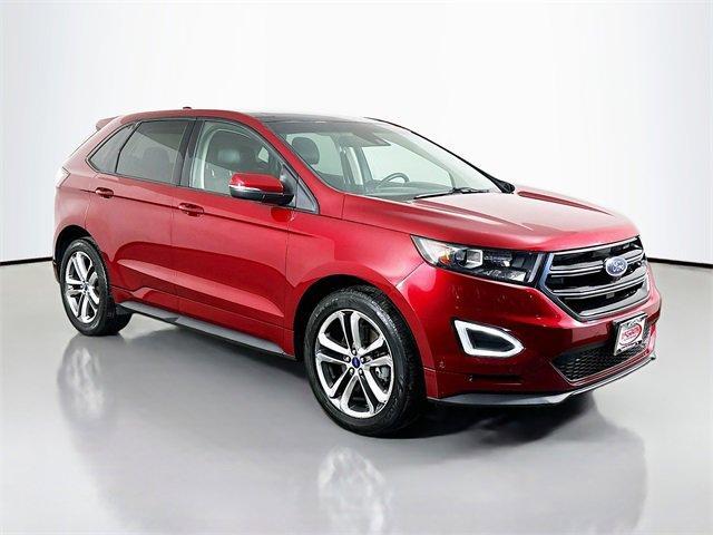 Photo of 2016 Ruby Red Metallic Ford Edge