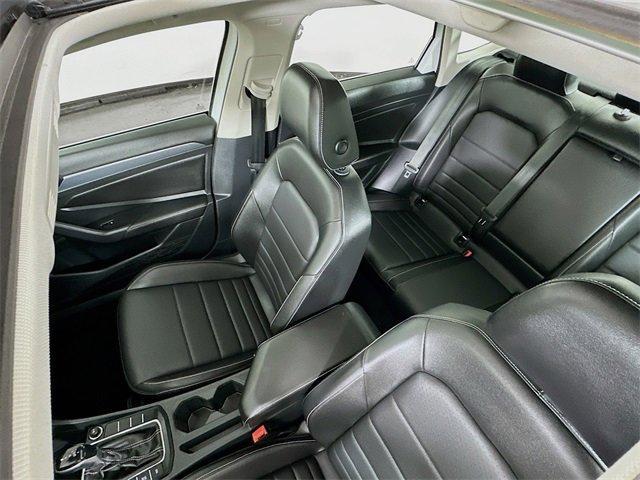 Photo of 2022 Oryx White Pearl Effect Volkswagen Jetta