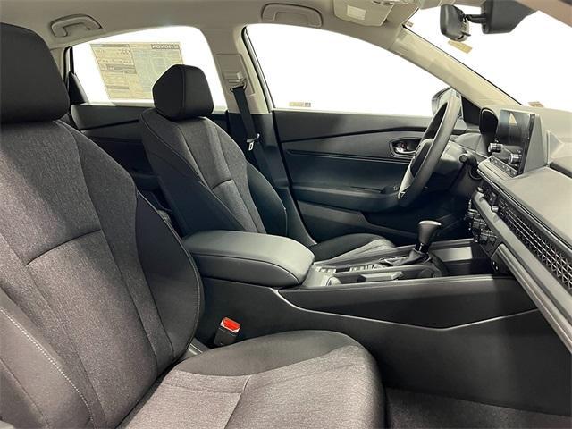 Photo of 2025 Platinum White Pearl Honda Accord