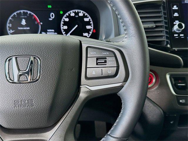 Photo of 2025 Platinum White Pearl Honda Ridgeline