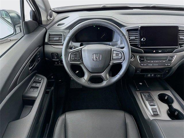 Photo of 2025 Platinum White Pearl Honda Ridgeline