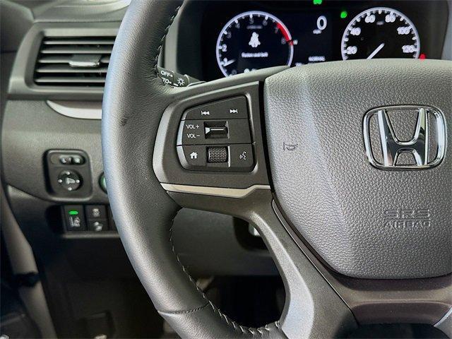 Photo of 2025 Platinum White Pearl Honda Ridgeline