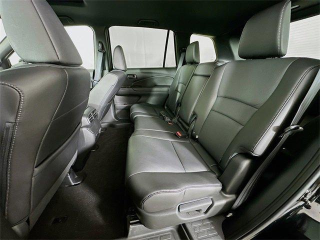 Photo of 2025 Crystal Black Pearl Honda Passport