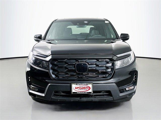 Photo of 2025 Crystal Black Pearl Honda Passport