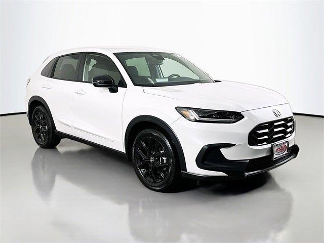 Photo of 2025 Platinum White Pearl Honda HR-V