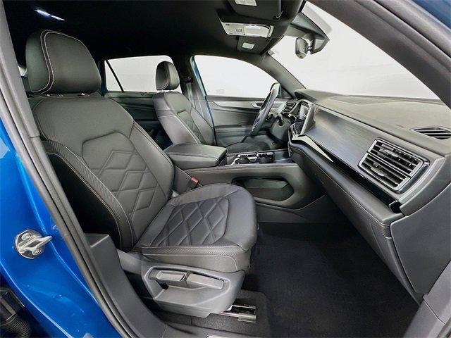 Photo of 2024 Kingfisher Blue Volkswagen Atlas Cross Sport