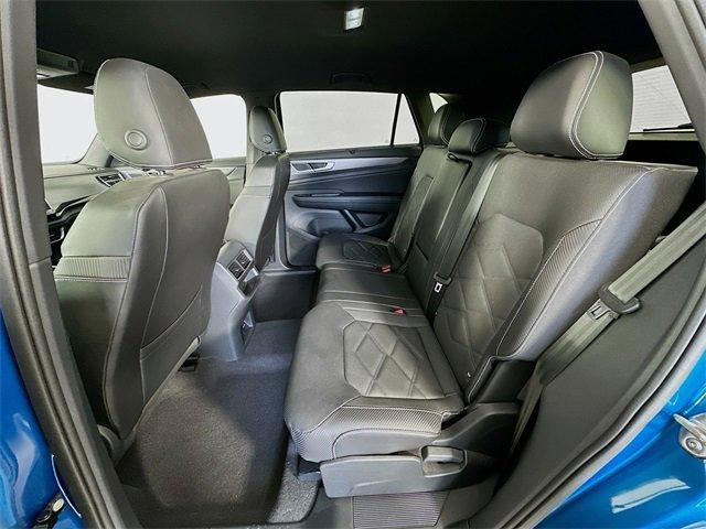Photo of 2024 Kingfisher Blue Volkswagen Atlas Cross Sport