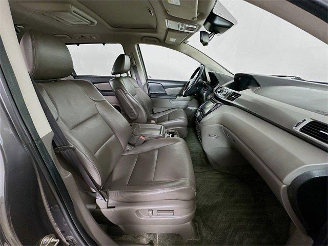 Photo of 2016 Smoky Topaz Metallic Honda Odyssey