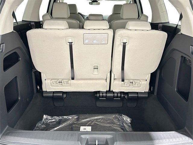 Photo of 2026 Radiant Red Metallic Honda Odyssey