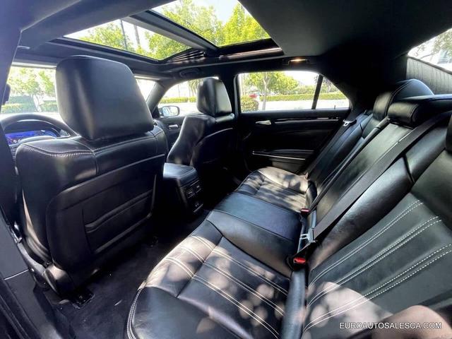 Photo of 2022 Gloss Black Chrysler 300