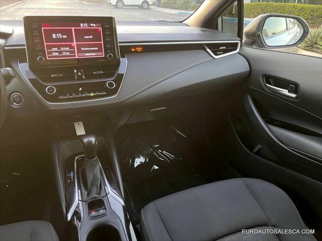 Photo of 2021 Super White Toyota Corolla